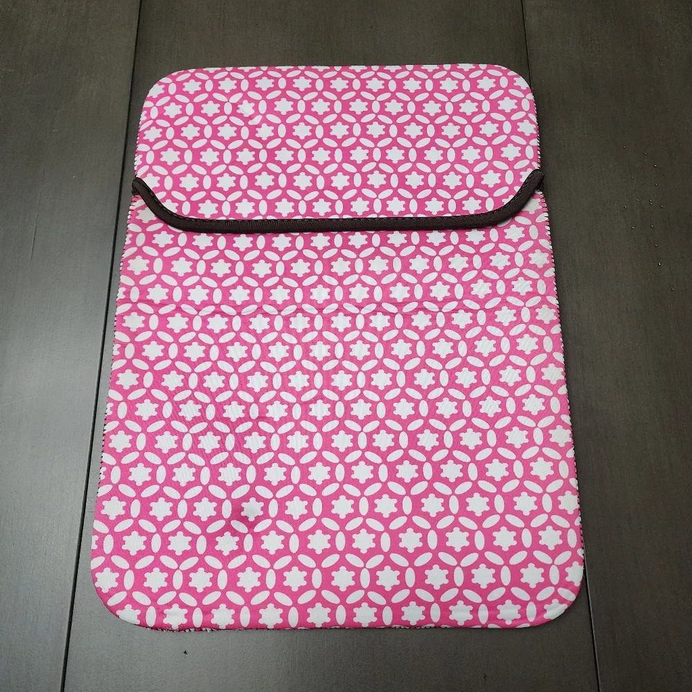 The MacBeth Collection Psychedelic Laptop Neoprene Cover